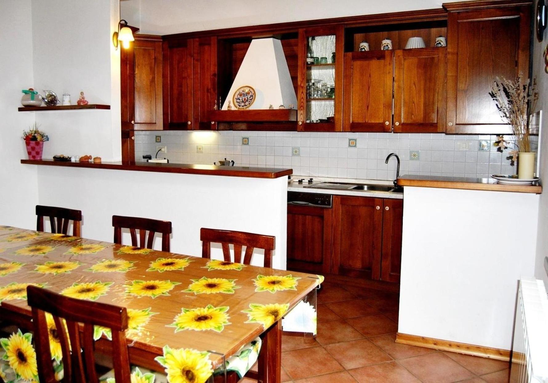 Charmantes Ferienhaus In Piani Della Rugginosa Mit Grossem Garten Реджелло Экстерьер фото