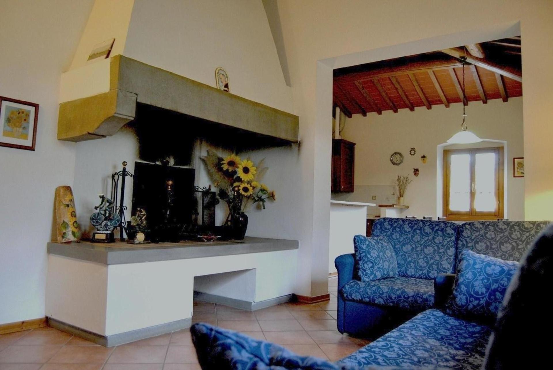 Charmantes Ferienhaus In Piani Della Rugginosa Mit Grossem Garten Реджелло Экстерьер фото